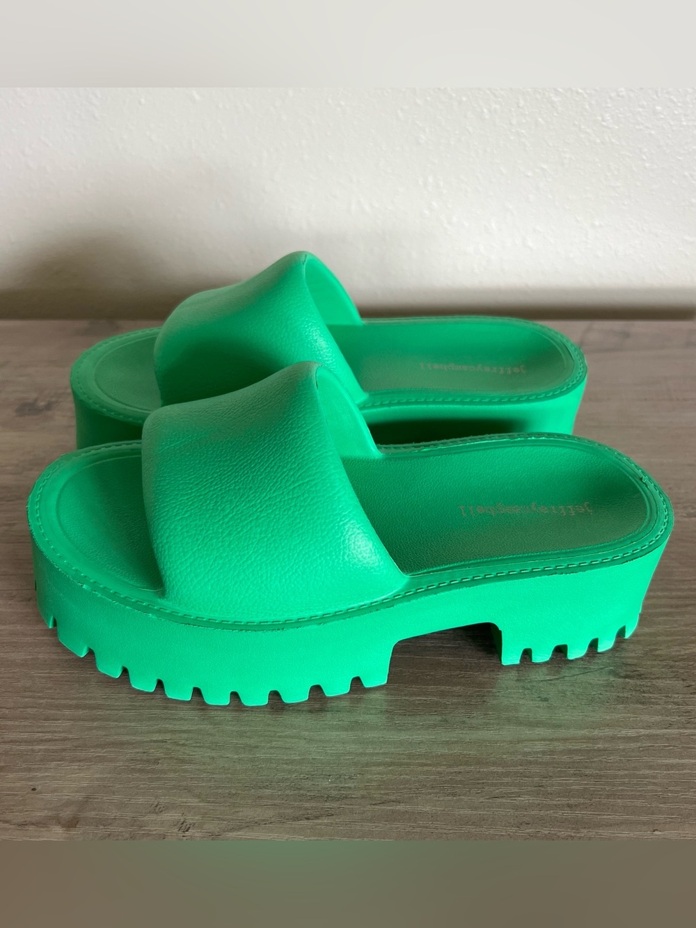 Jeffrey Campbell Bubblegum Sandals Slides Women’s 7 Green Platform Lug Sole